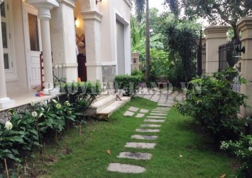 Villa Thao Dien 330sqm for rent with airy garden and nice furniture