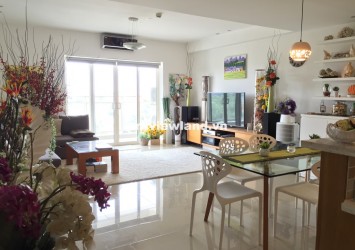 Leasing apartment in River Garden with 3 bedrooms nice view to Saigon river