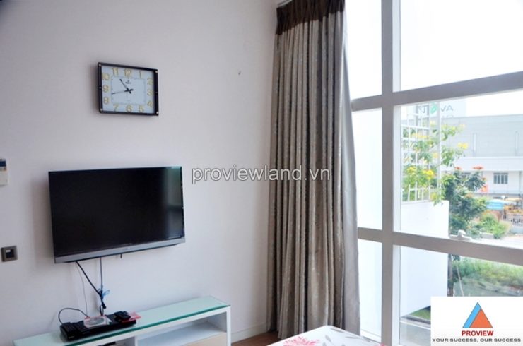 Masterbedroom with TV and DVD player