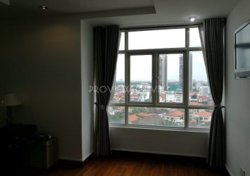 Apartment with 4 bedrooms for rent at Hoang Anh River View good price nice view