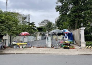 Land for sale in District 2, front of Quoc Huong street with area of 262.6m2